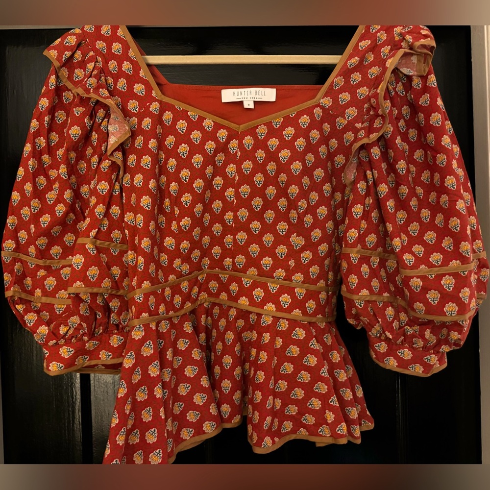 Hunter Bell Puff Sleeve Blouse